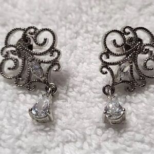 Elegant Sterling Silver Filigree and crystal pear drop Earrings set with pendant